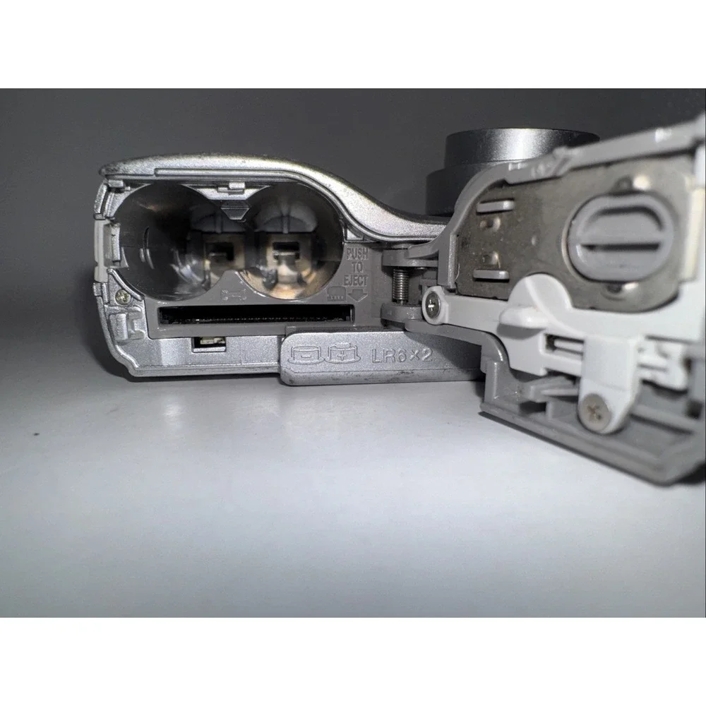 Olympus Digital Camera FE-180 6.0MP Silver - FOR PARTS